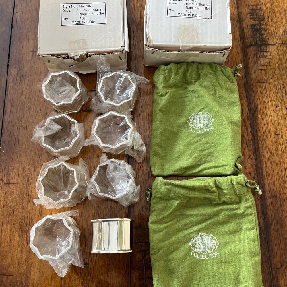 Silver Napkin Rings Set with Green Pouches